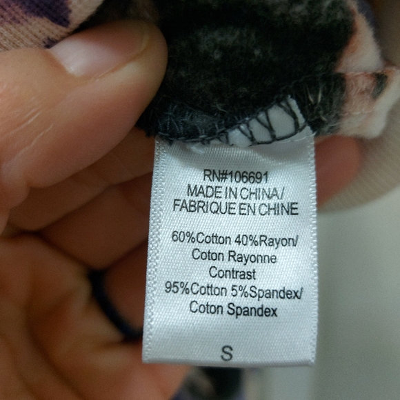 YFB cropped hoodie - Picture 4 of 5